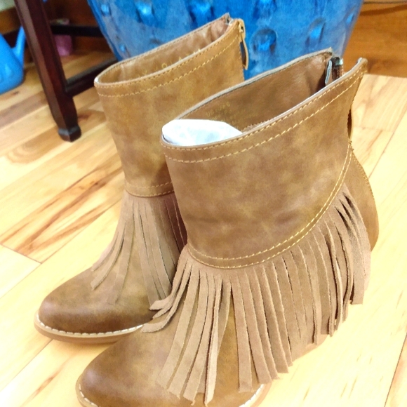 Very Volatile Tassel Boots size 6 - Picture 11 of 12